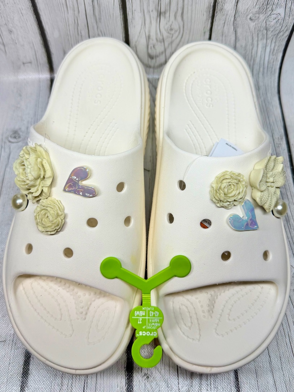 BRAND NEW Crocs Chalk 11W/9M Stomp Slide with added Shoe Charms